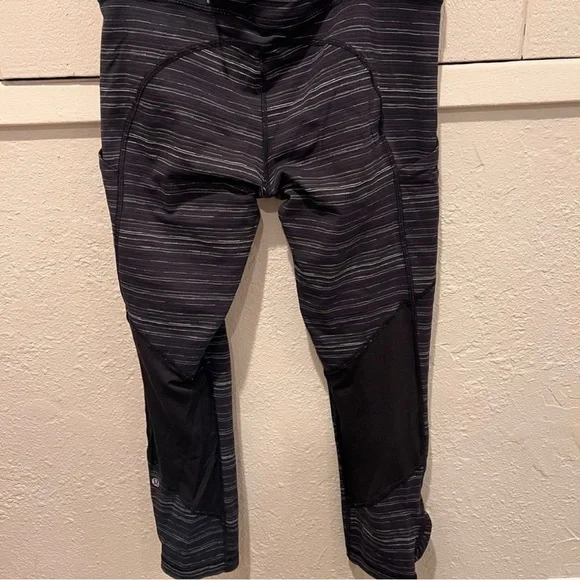 EUC Lululemon Leggings - Picture 3 of 4